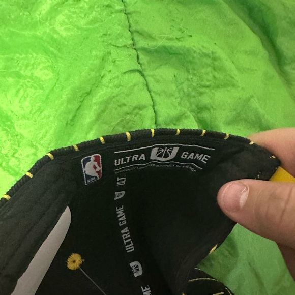 Lakers hat. - Picture 2 of 4